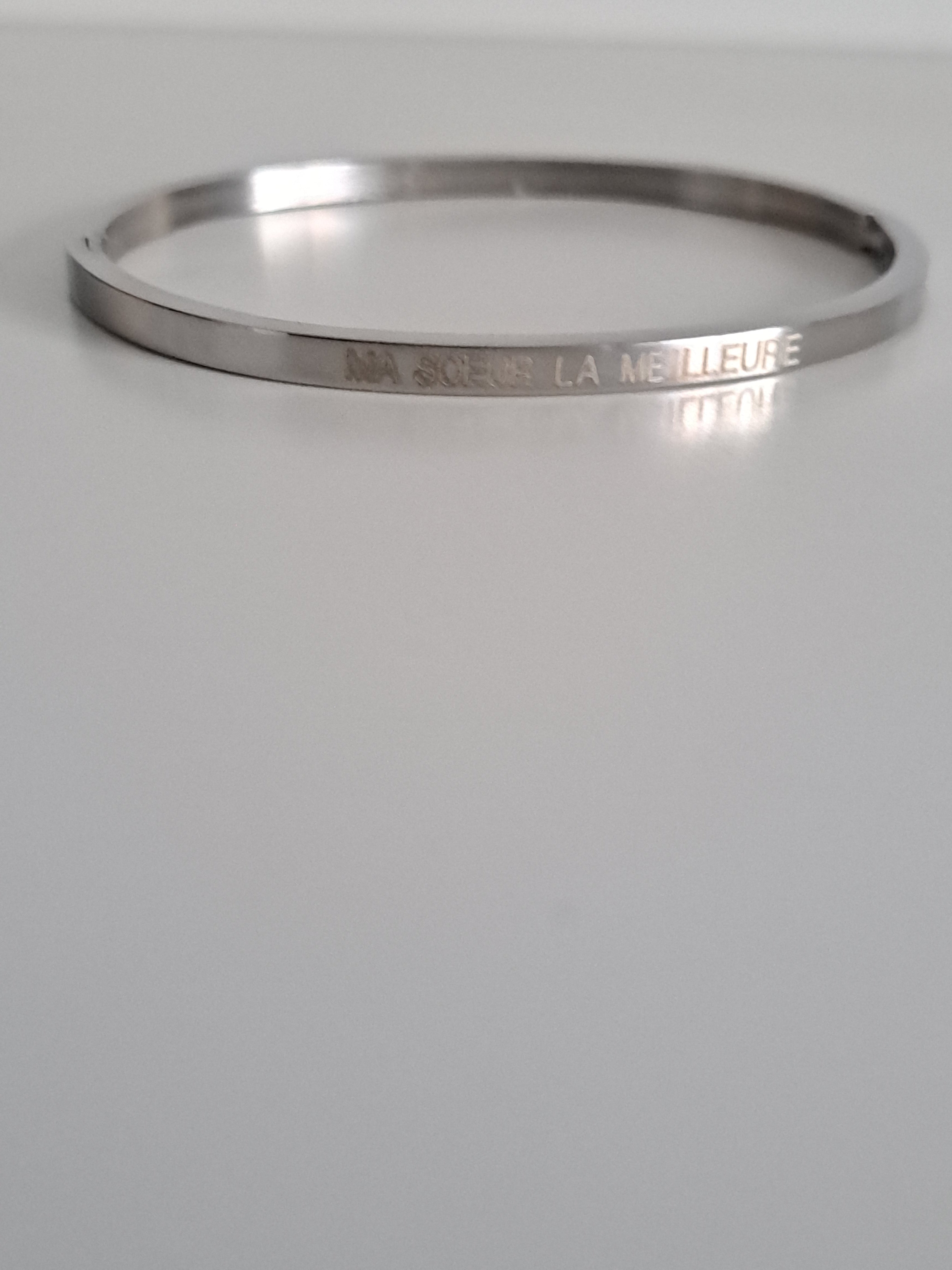 Bracelet jonc inscription "ma sœur la meilleure"