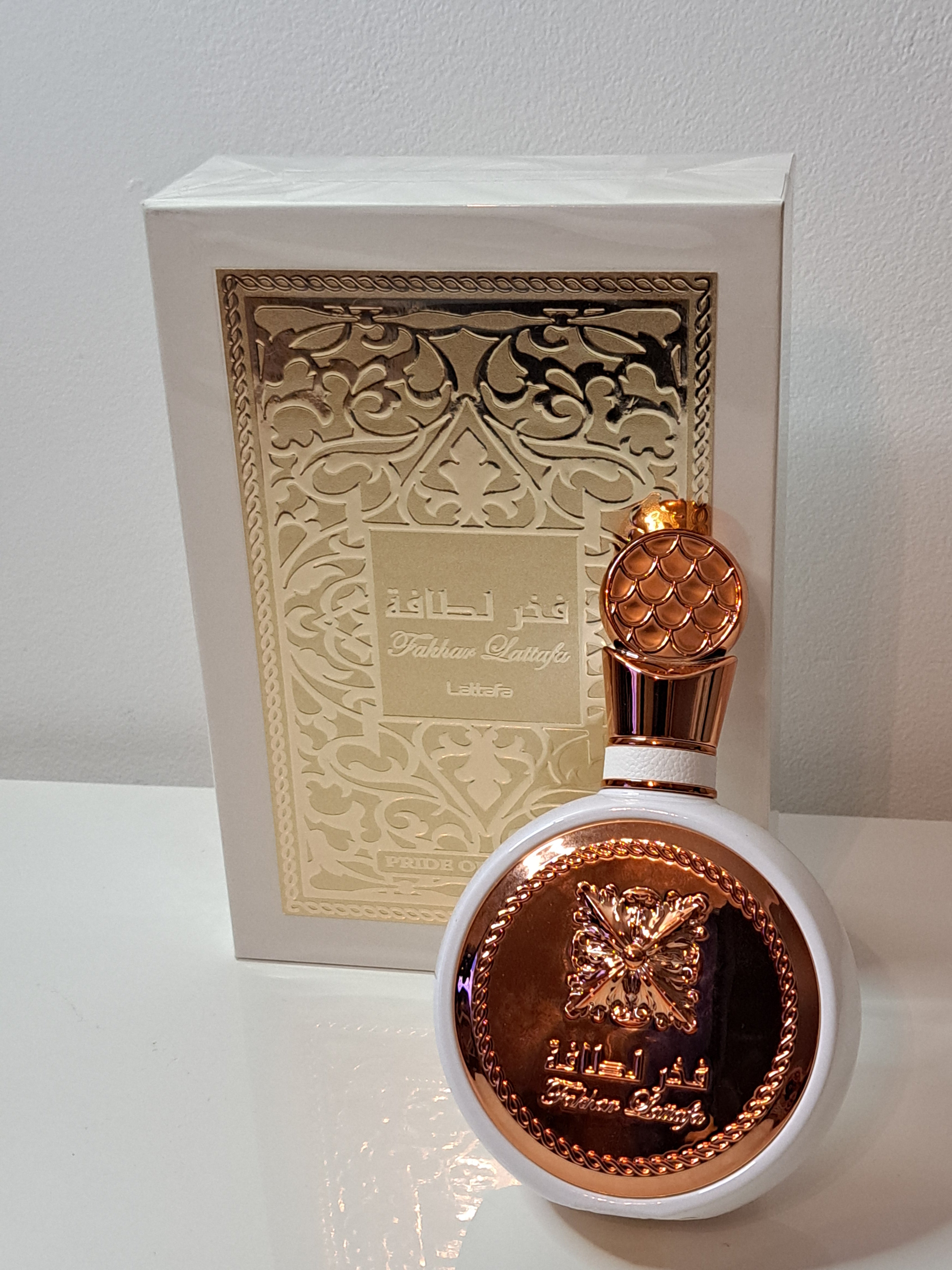 Eau de parfum "Fakhar" rose gold