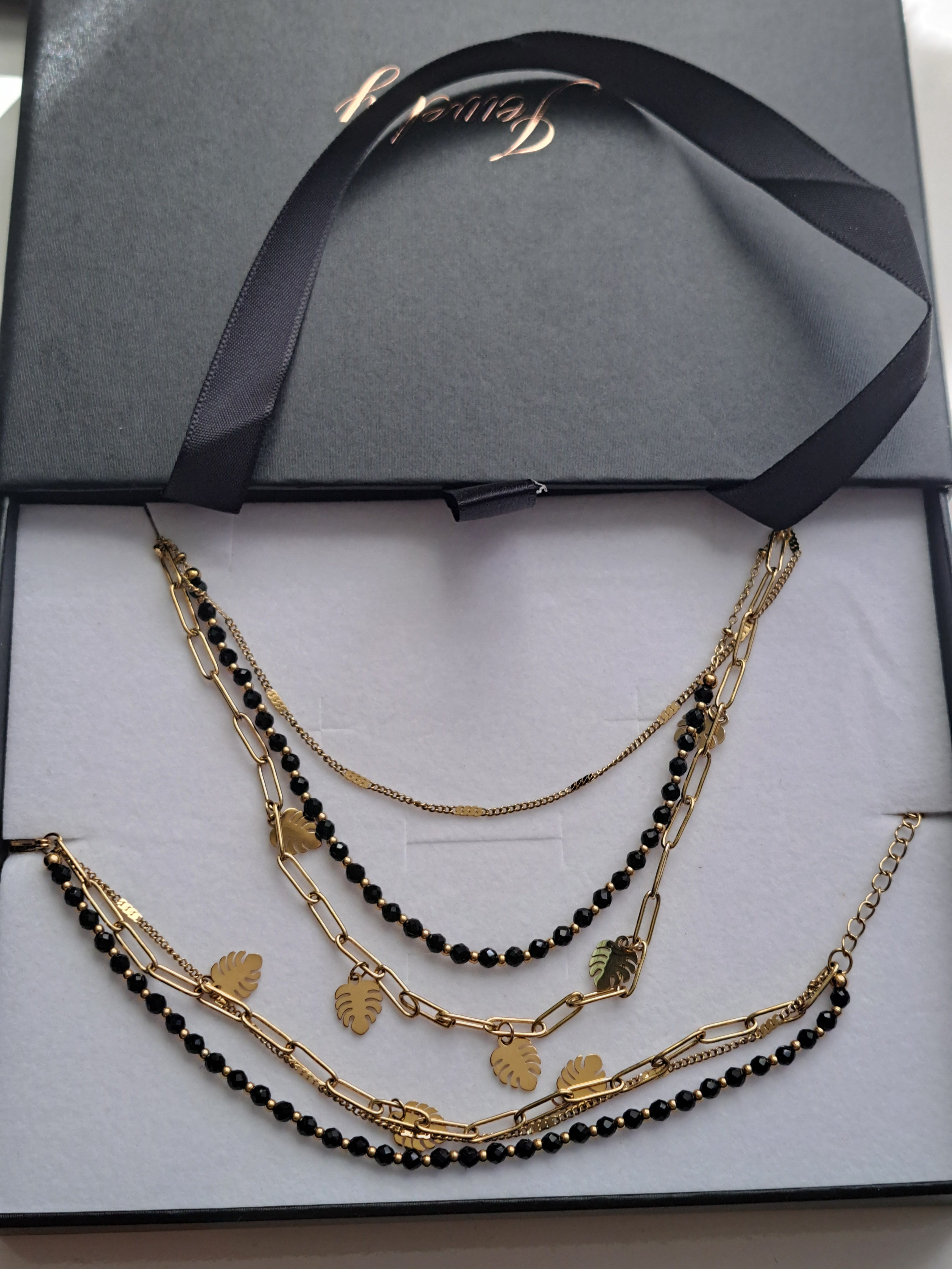 Coffret collier et bracelet "feuille"