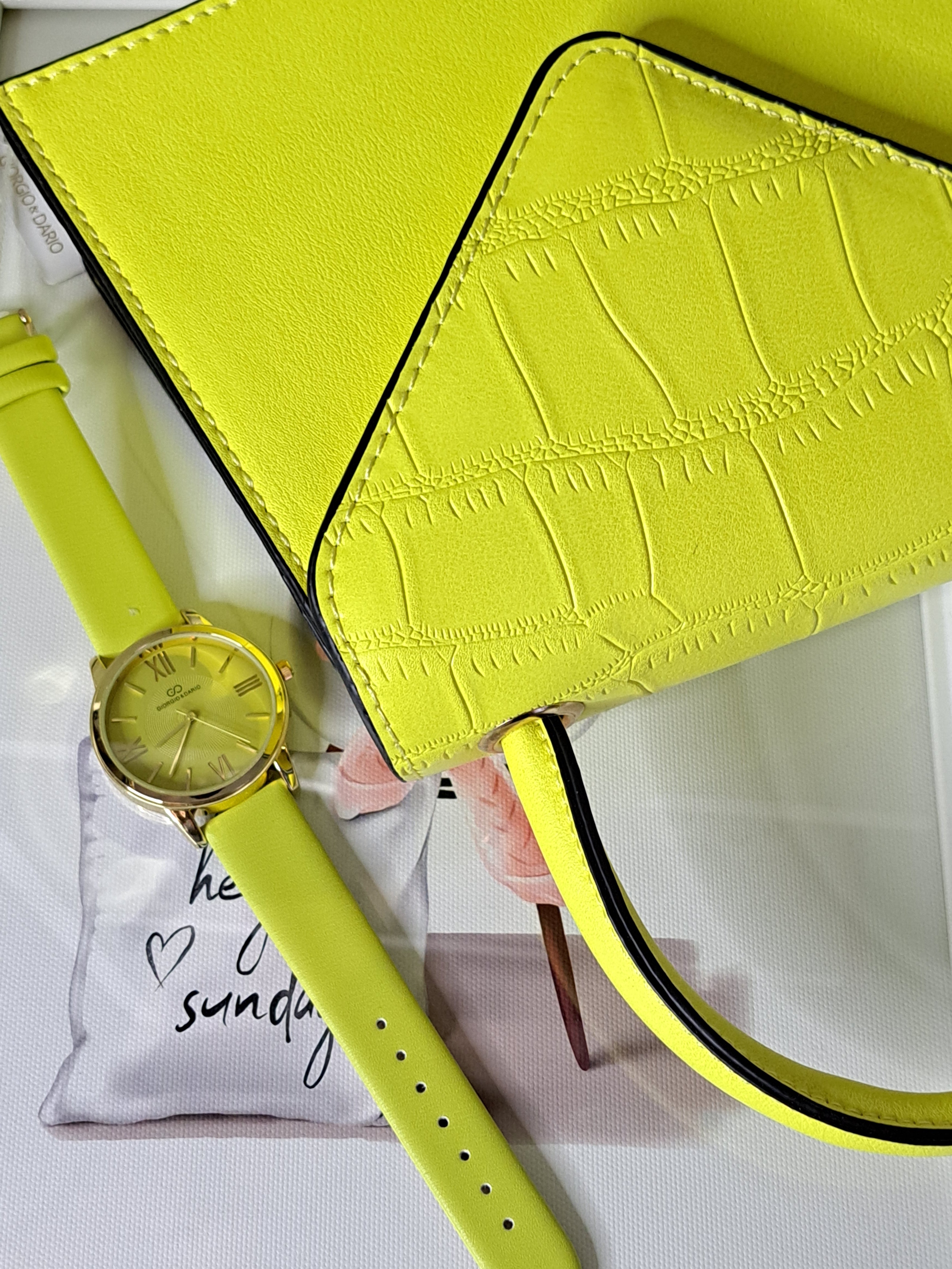 Montre "jaune"